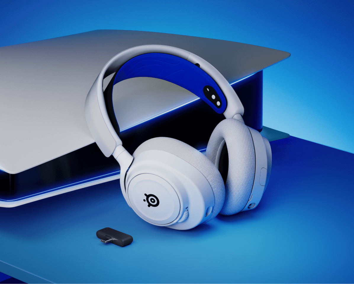 SteelSeries Arctis Nova 7P wireless gaming headset in white